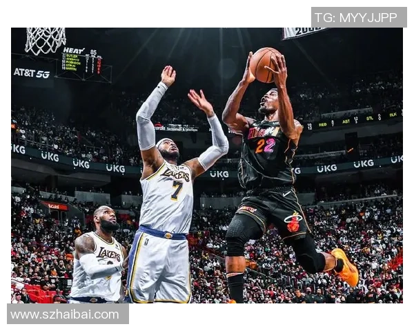 湖人对决热火第三场精彩录像回放全程回顾与分析